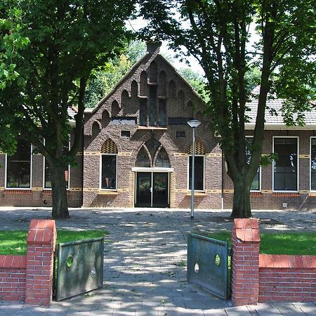 Bed & Breakfast De Oale School Lattrop Esterno foto