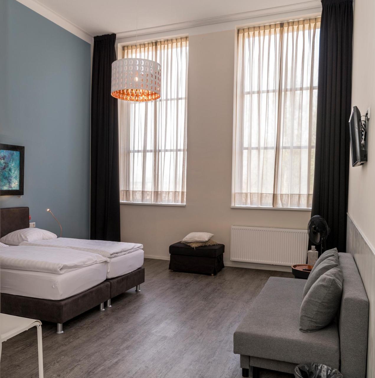 Bed & Breakfast De Oale School Lattrop Esterno foto